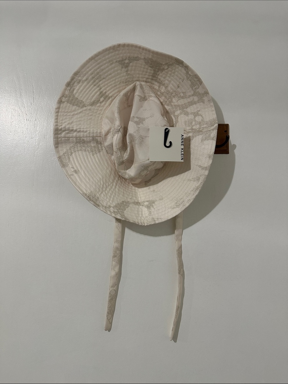 Anne Klein Kids Beige-Cream Sun Hat with Chin Ties